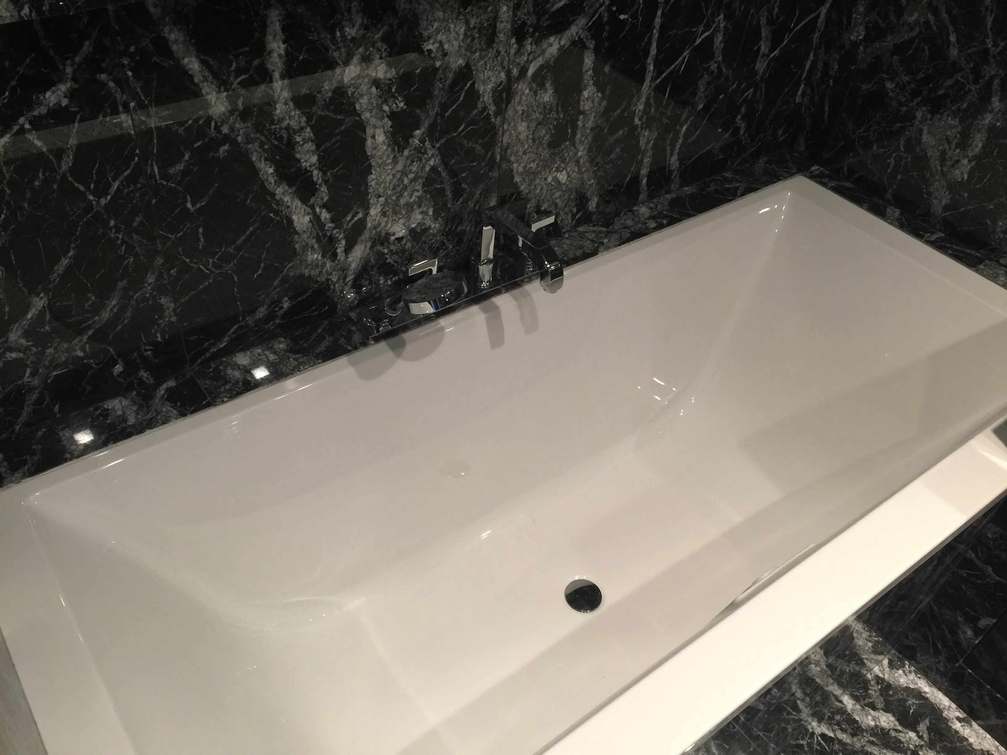 Plomberie & sanitaires — HMC Monaco