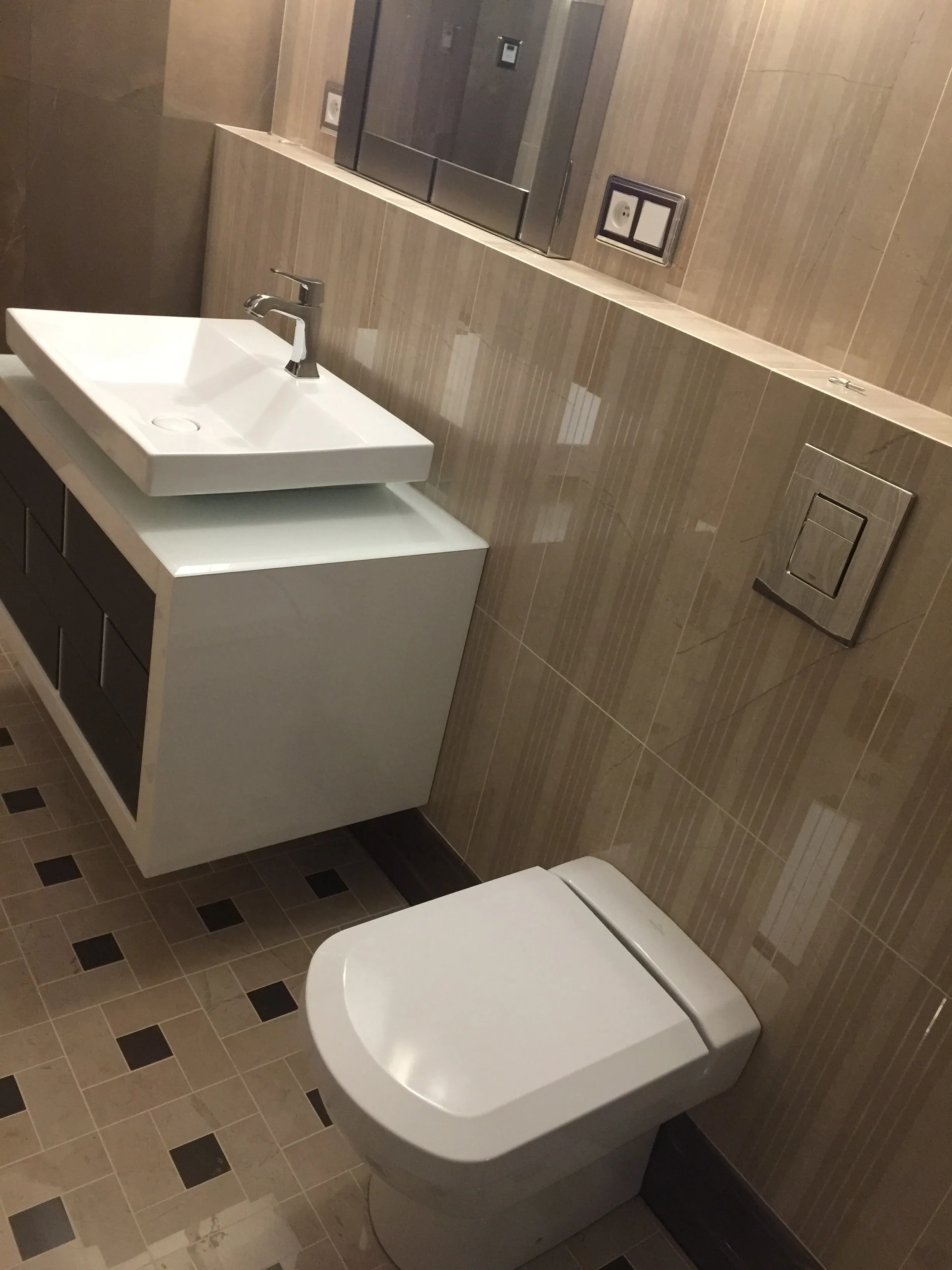 Plomberie & sanitaires — HMC Monaco