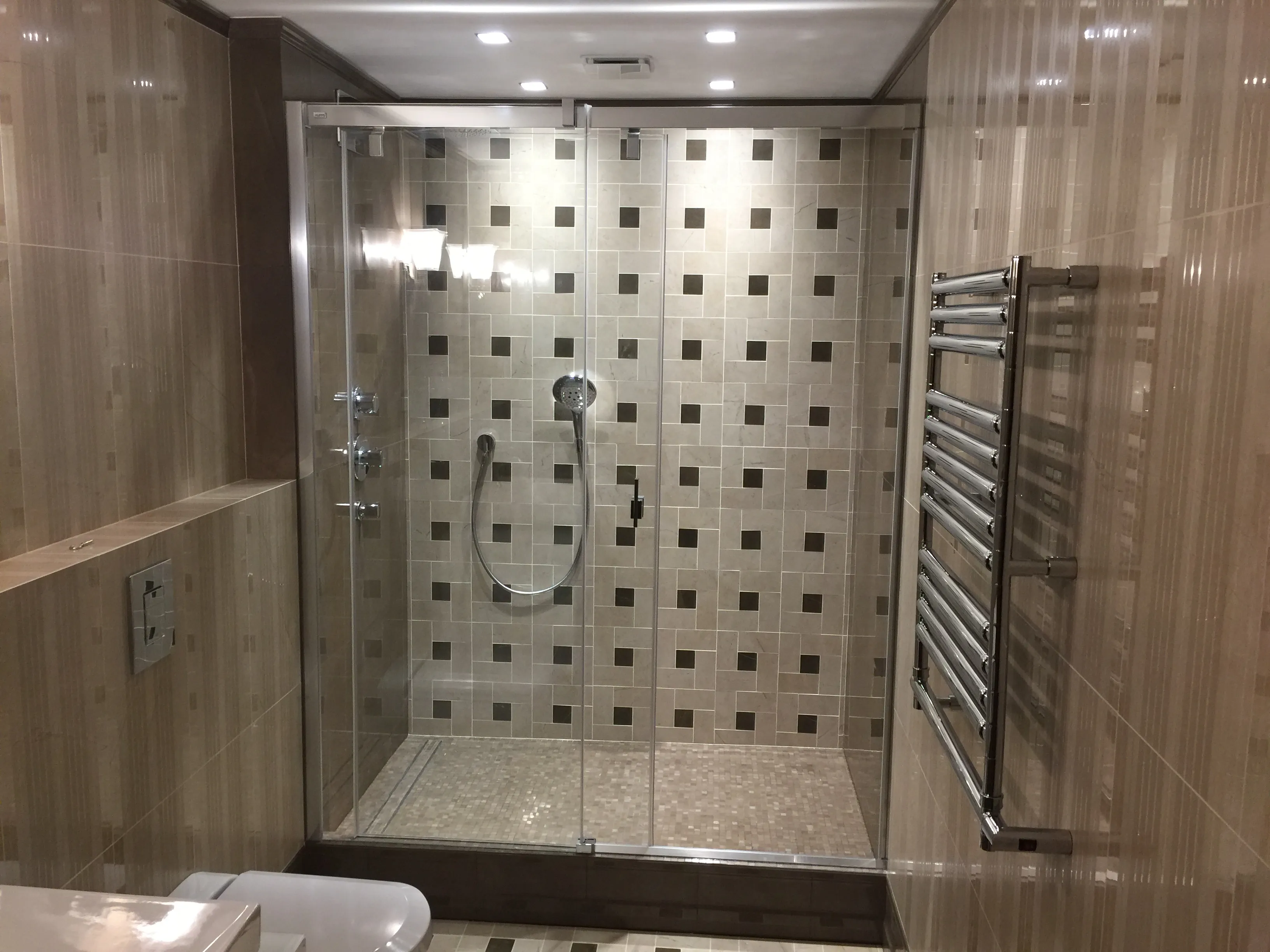 Plomberie & sanitaires — HMC Monaco
